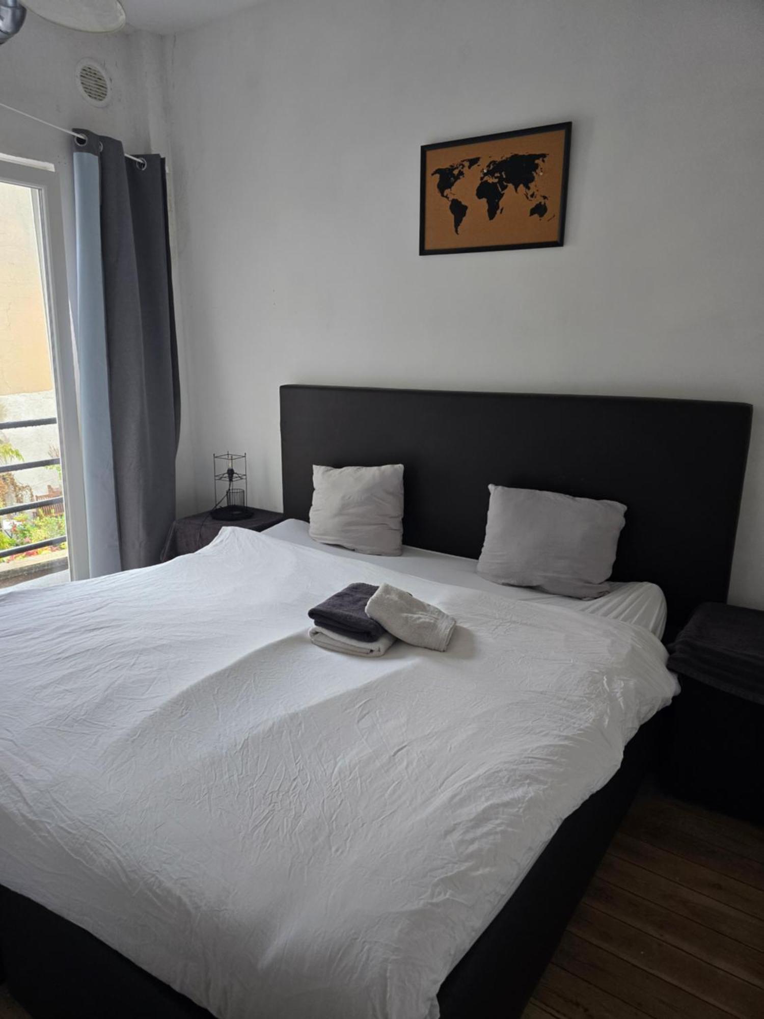 Den Gulden Hoorn Apartment Антверпен Екстериор снимка